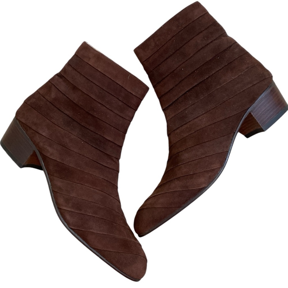 New Rare vintage boho bandage brown suede ankle boots quiet luxury